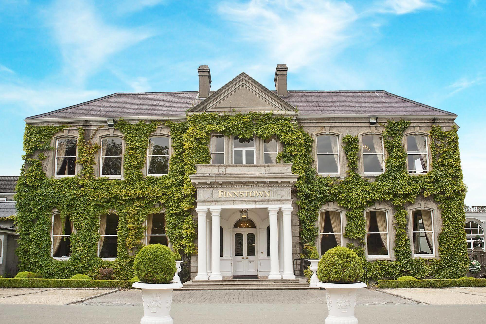 Finnstown Castle Hotel Lucan Exterior foto